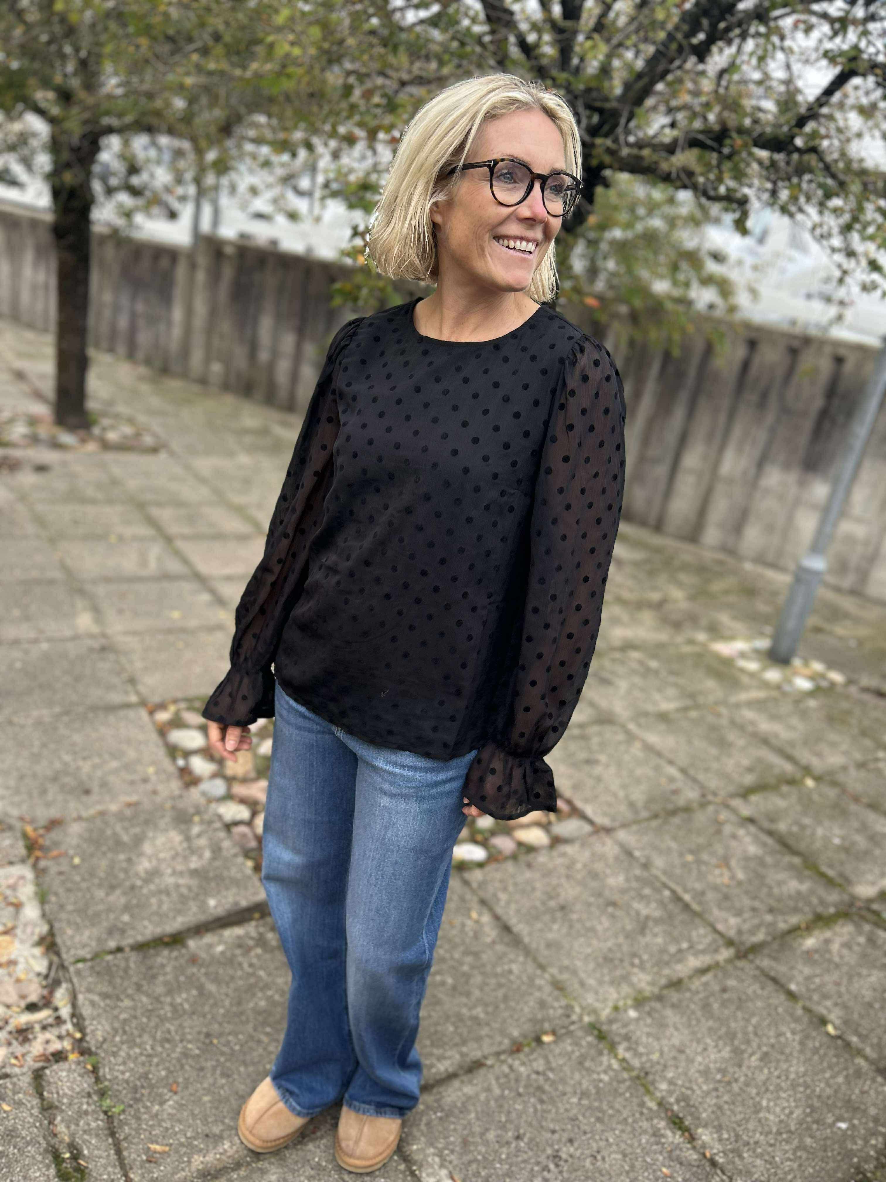 PCROBERTA Top - Black